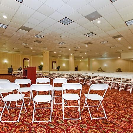 Quality Inn And Suites Conference Center Richmond Exteriör bild