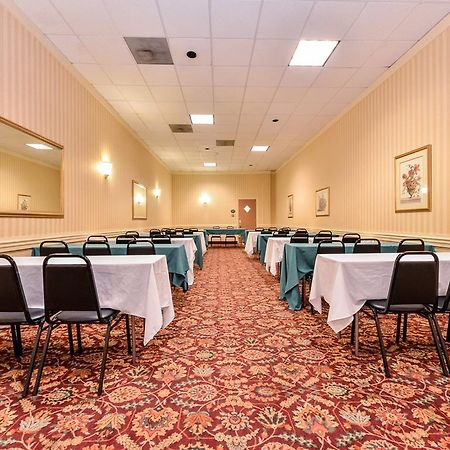 Quality Inn And Suites Conference Center Richmond Exteriör bild
