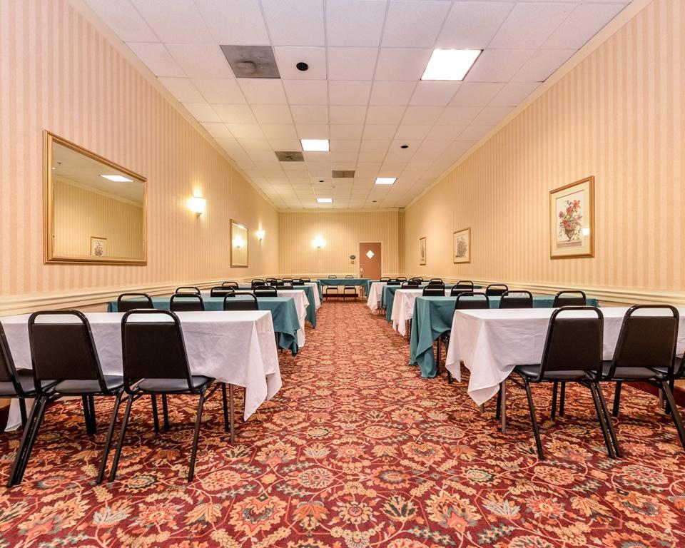 Quality Inn And Suites Conference Center Richmond Exteriör bild