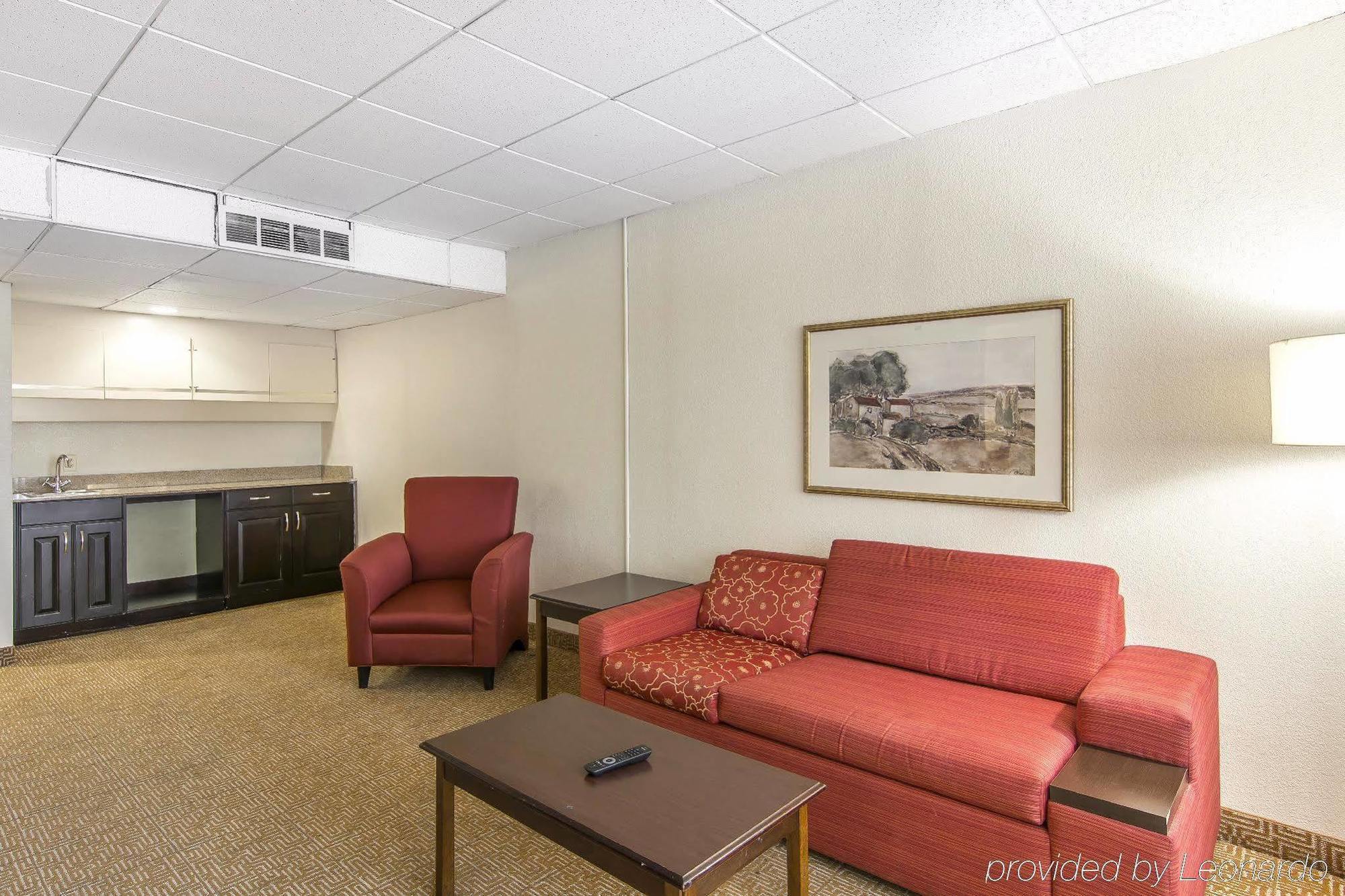 Quality Inn And Suites Conference Center Richmond Exteriör bild