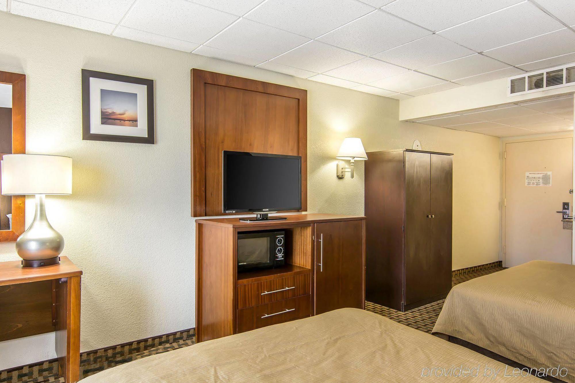 Quality Inn And Suites Conference Center Richmond Exteriör bild
