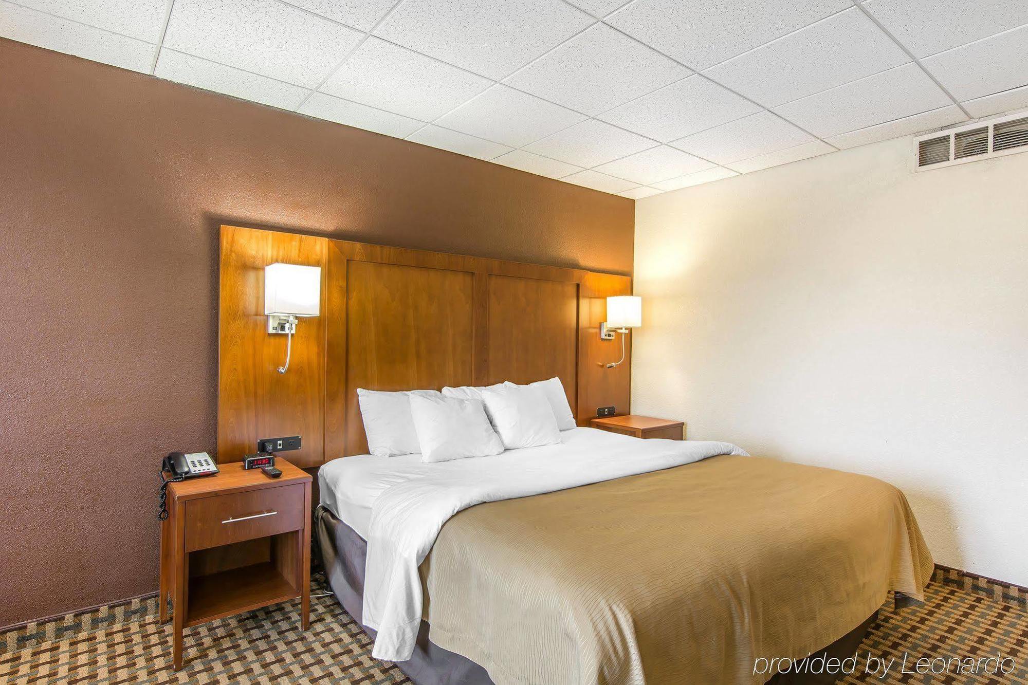 Quality Inn And Suites Conference Center Richmond Exteriör bild
