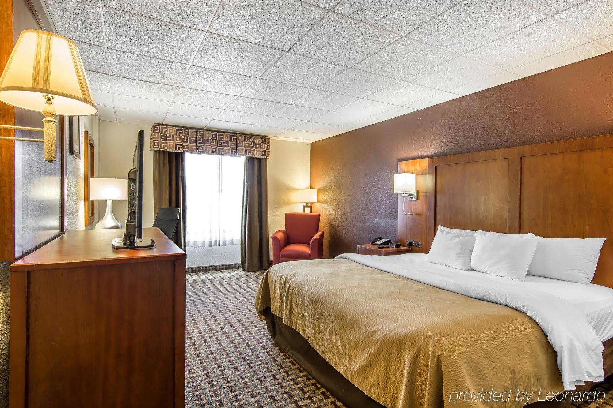 Quality Inn And Suites Conference Center Richmond Exteriör bild